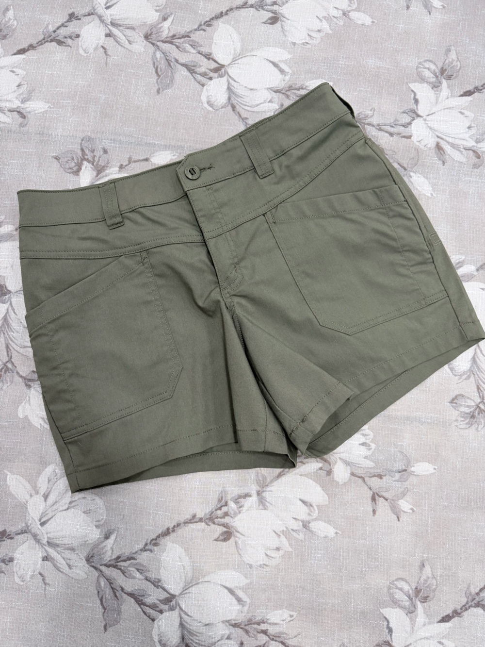 5.11 Tactical Women’s Cargo Shorts Green Size 10 NWOT Utility Hiking Outdoor